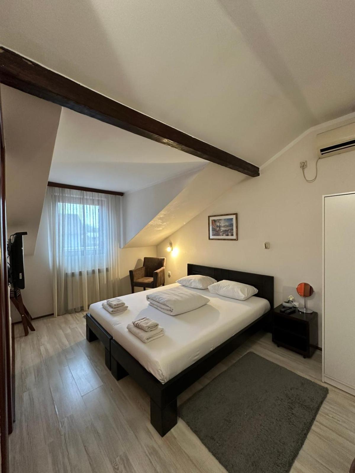 נובי סאד Apartments & Accommodation Stojic חדר תמונה